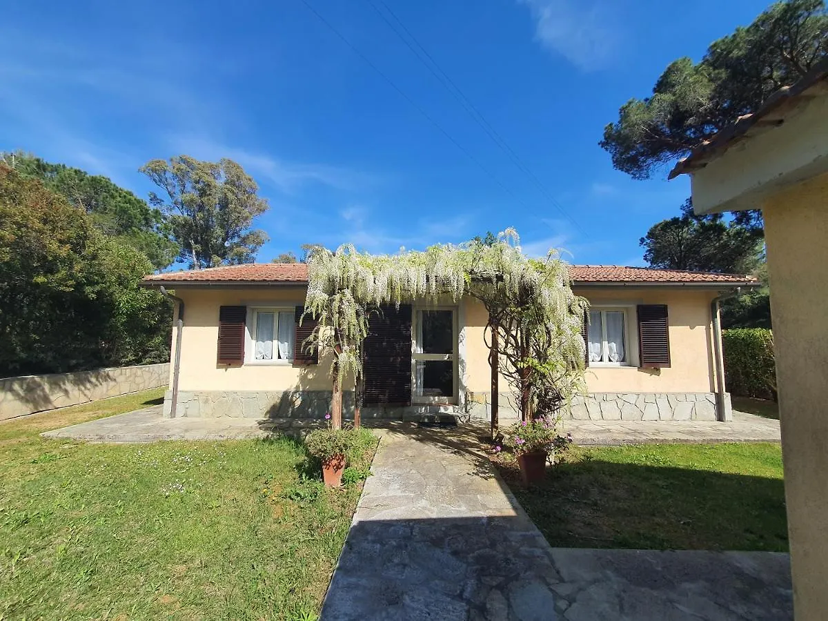 Lacona Holiday Villa Near The Beach
