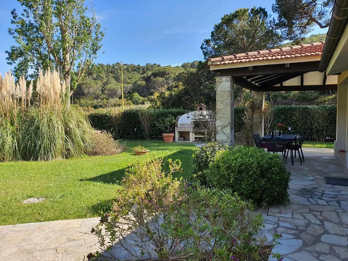 Lacona Holiday Villa Near The Beach Italy